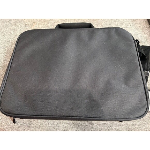 Case Logic Laptop Case Clamshell 18.5" x 3.5" x 15.7" Black Adjustable Strap New - Picture 5 of 6